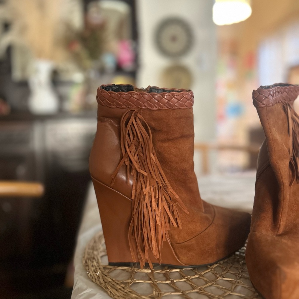 Boutique 9 suede brown booties